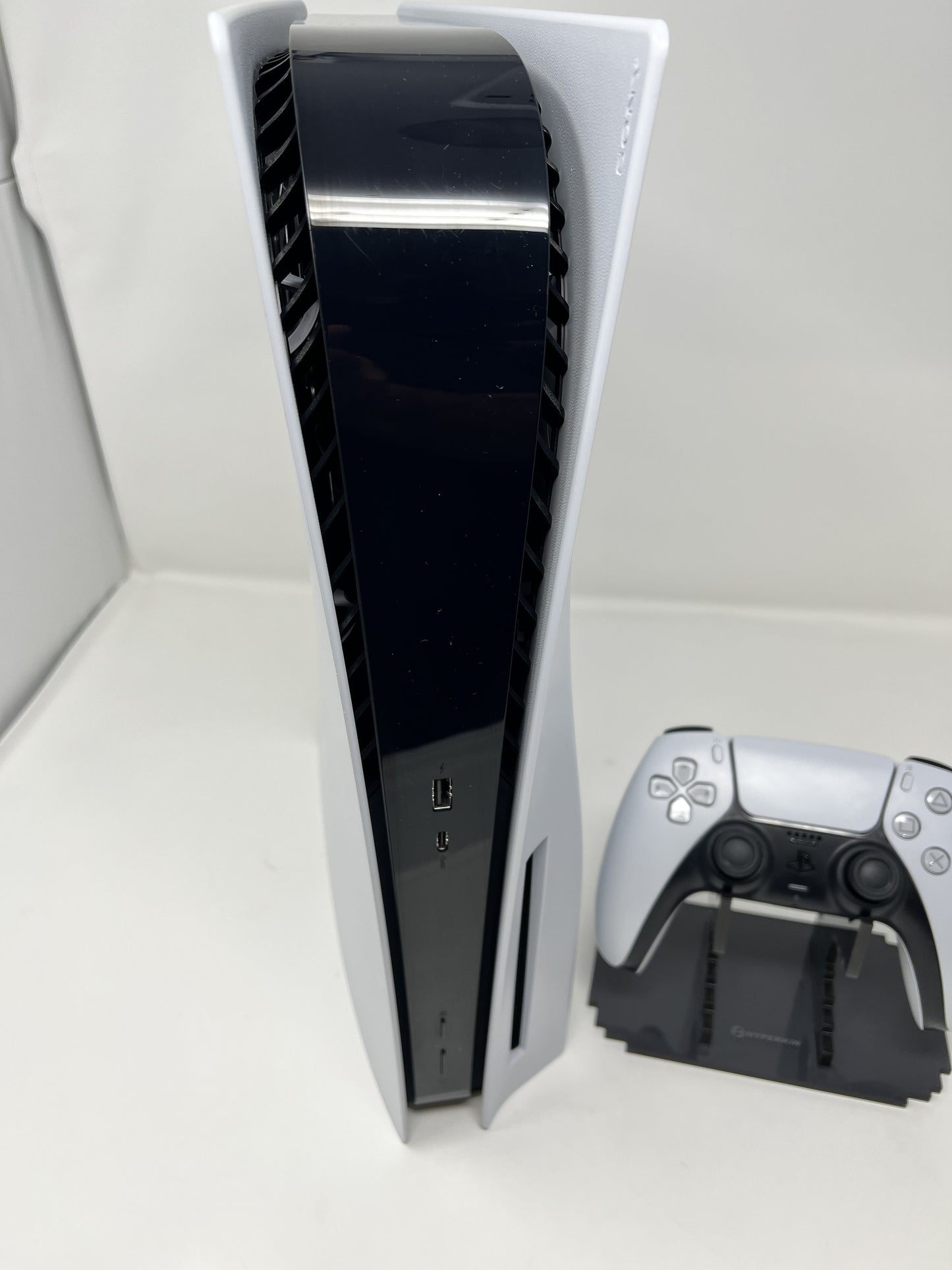 PlayStation 5 Disk 825 GB W/ Elden Ring